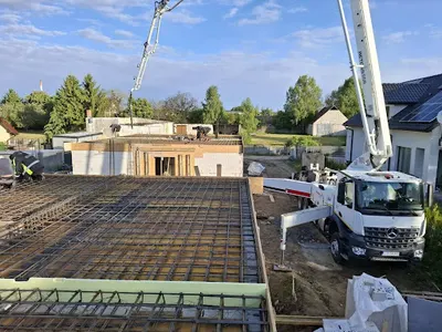 SkyBud. Budowa domów, koparko - ładowarka, docieplenia budynków, usługi budowlane, wykończenia wnętrz